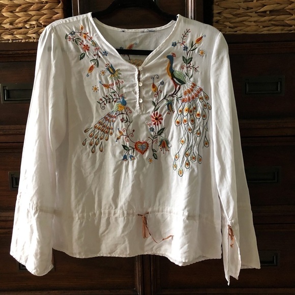 Linen Blend Long sleeve peacock embroidered top in size M - Picture 1 of 7